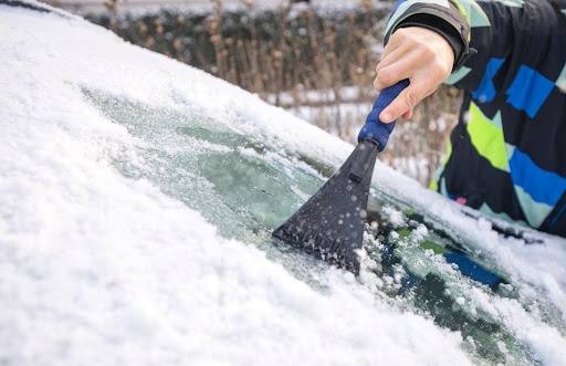 Using Wipers To De-ice Your Windshield